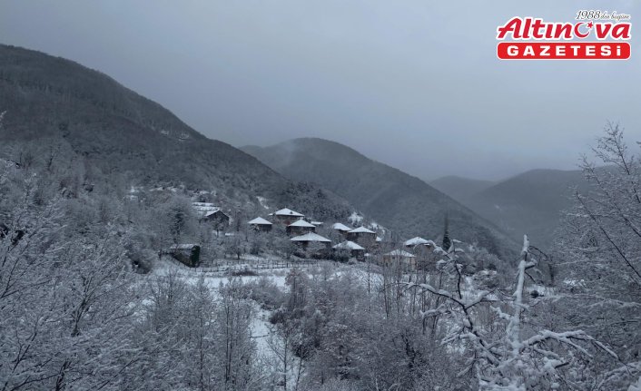 Türkeli'de kar yağışı etkili oldu