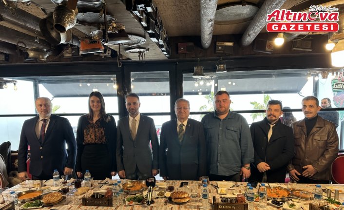 Zafer Partisi Genel Başkan Yardımcısı Çetinkaya Samsun'da partililerle buluştu