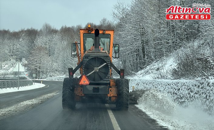 Zonguldak ve Bartın'da kardan kapanan 28 köy yolu ulaşıma açıldı