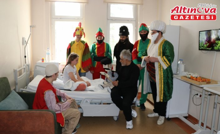 Amasya'da bayramı hastanede geçiren çocuklar unutulmadı