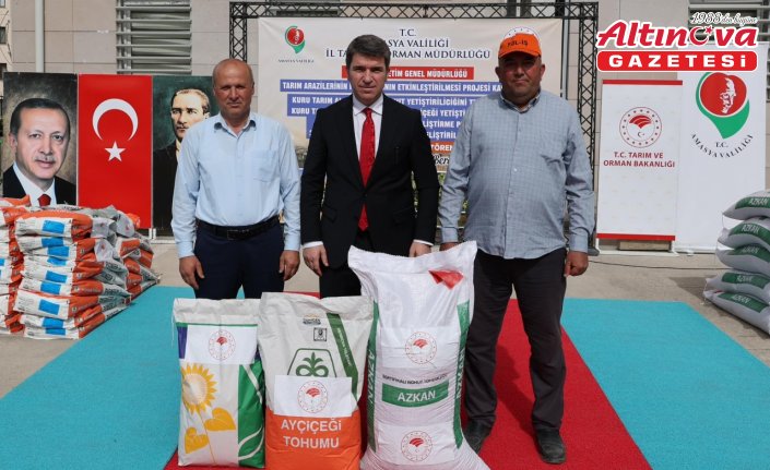Amasya'da çiftçilere nohut ve yağlık ayçiçeği tohumu dağıtıldı