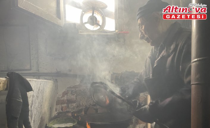 Bolu'da emektar kalaycı mesleğini 68 yıldır sürdürüyor