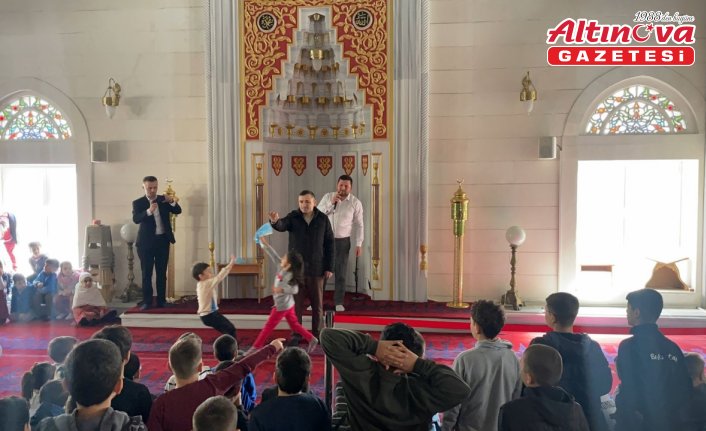 Cide ilçesinde çocuklar camide buluştu