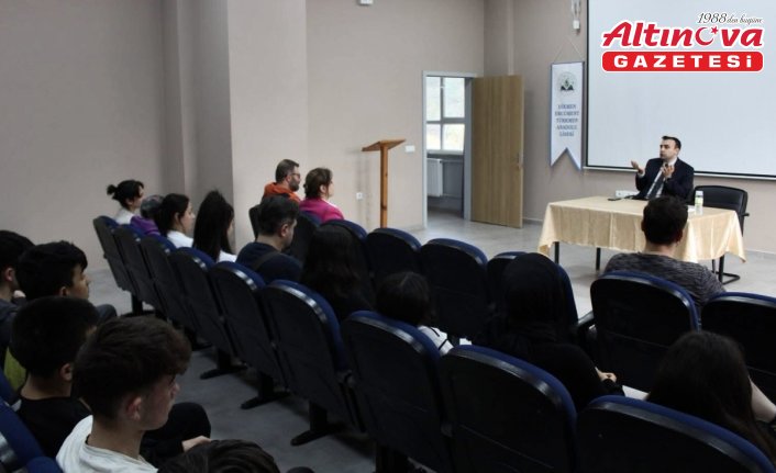 Dikmen’de Kaymakam Doğancı, lise öğrencileriyle buluştu