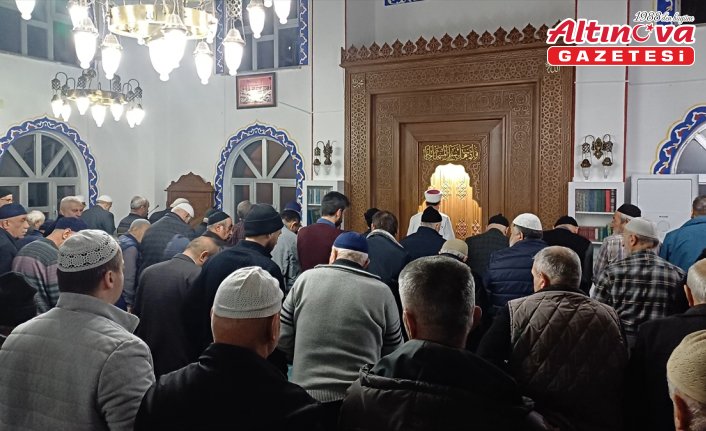 Doğu Marmara ve Batı Karadeniz'de ilk teravih namazı kılındı