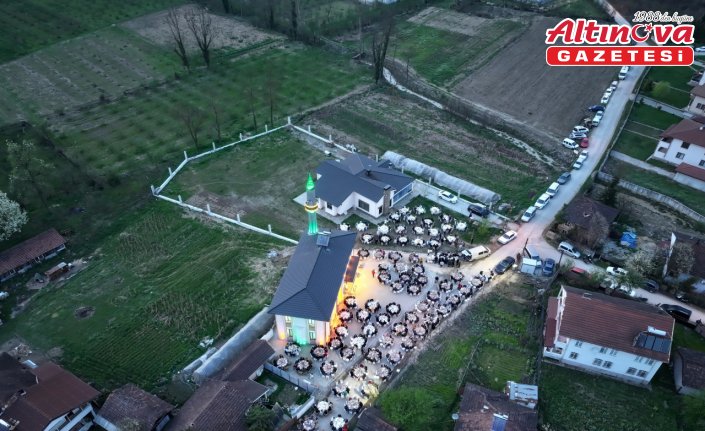 Düzce'de depremde hasar gören cami yeniden inşa edilerek ibadete açıldı
