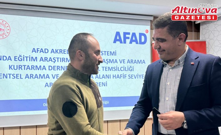 Düzce'de hafif seviye arama kurtarma ekibi akreditasyonunu tamamlayanlara tören