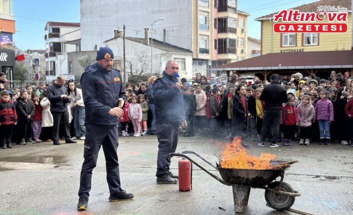 Gerze ve Saraydüzü'nde öğrencilere yangına müdahale eğitimi verildi