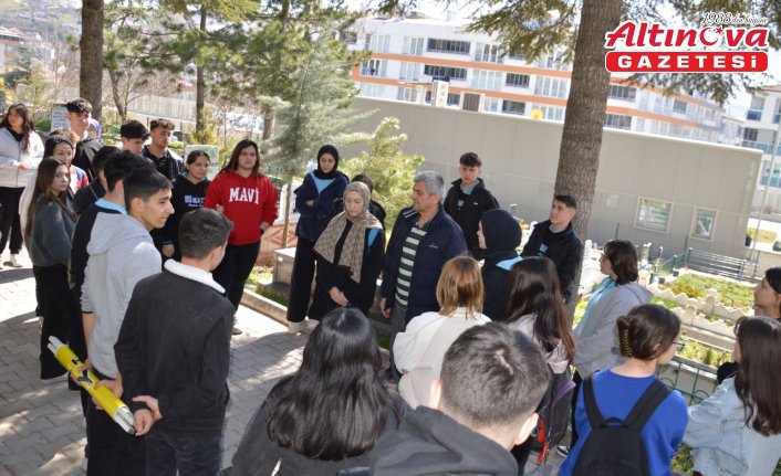 Havza 25 Mayıs Anadolu Lisesi öğrencilerinden şehitlik ziyareti