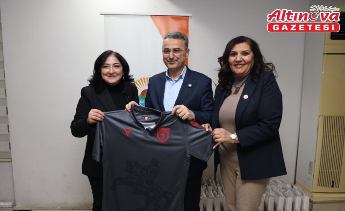 İkadım'da muhtarlar iftar programında buluştu