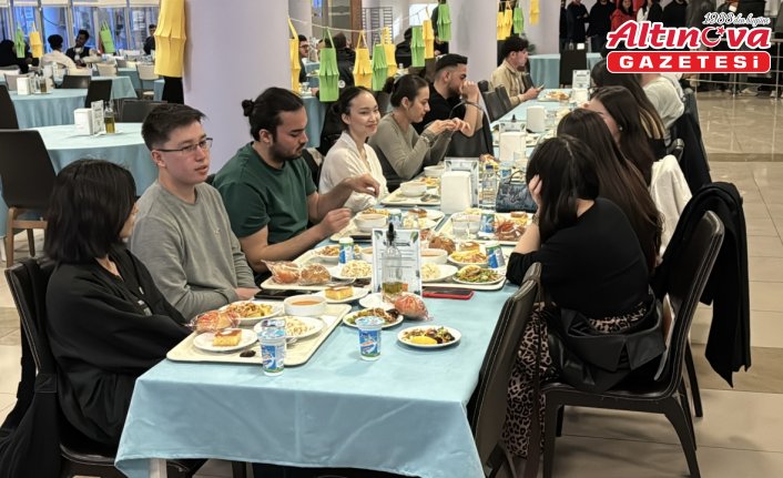 Karabük'te Genç Yeşilay ile Sesli Düşünme Kulübünce iftar programı düzenlendi