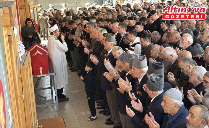 Karabük'te vefat eden Kıbrıs gazisi Kazım Sezer, son yolculuğuna uğurlandı