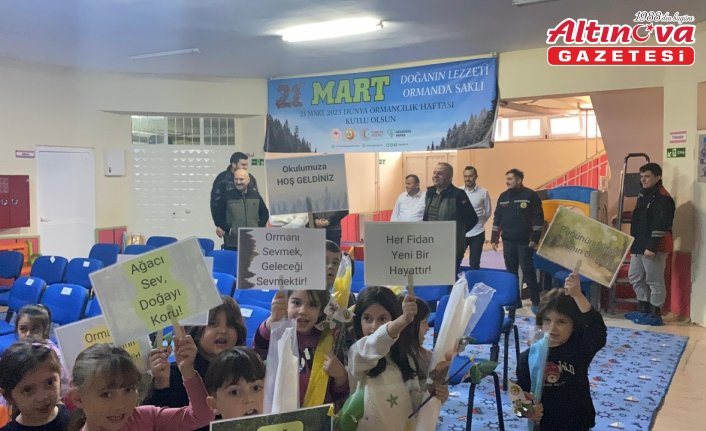 Kargı'da anaokulu öğrencilerine eğitim verilerek fidan hediye edildi