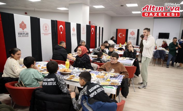 Kastamonu Vakıflar Bölge Müdürlüğü 4 ilde her gün 1500 kişiye iftar verdi