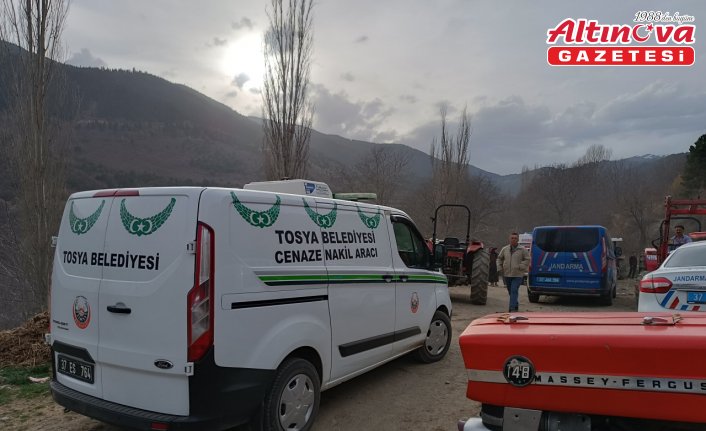 Kastamonu'da devrilen traktörün sürücüsü öldü