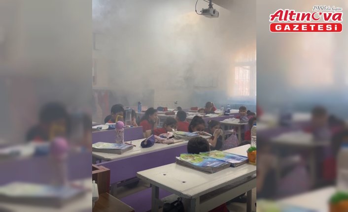 Kastamonu'da ilkokulda yapılan afet tatbikatı gerçeğini aratmadı