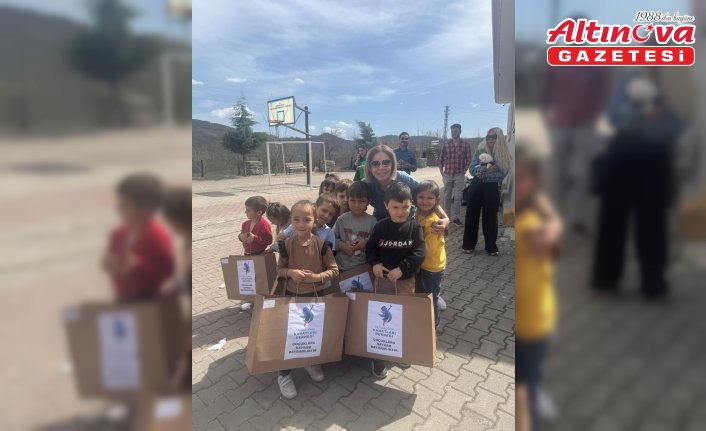 Samsun Mutluluğun Kanatları Derneğinden öğrencilere bayram hediyesi