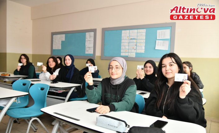 SamsunBüyükşehir Belediyesi'nden YKS'ya hazırlanan öğrencilere dijital eğitim desteği