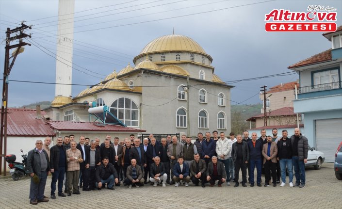 Samsun'da bayram namazının ardından cemaatle kahvaltı geleneğini yaşatılıyor
