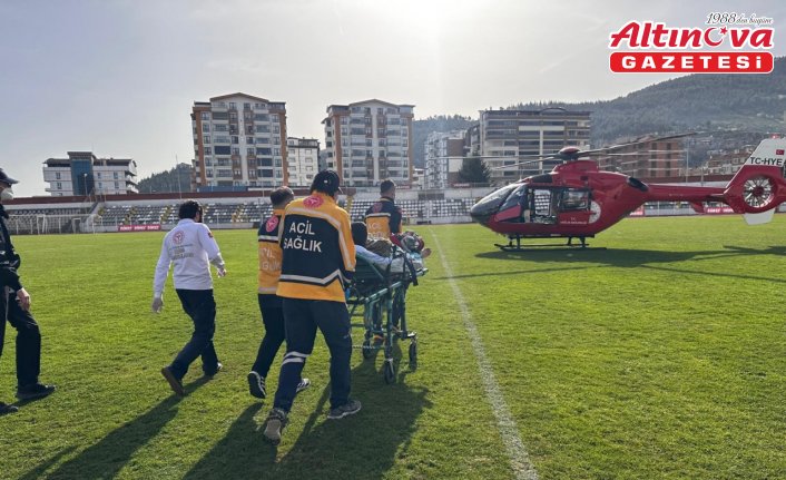 Tokat'ta ambulans helikopter 21 yaşındaki genç için havalandı