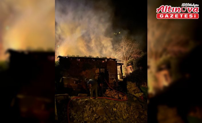 Trabzon'da ahırda çıkan yangında 2 büyükbaş hayvan telef oldu