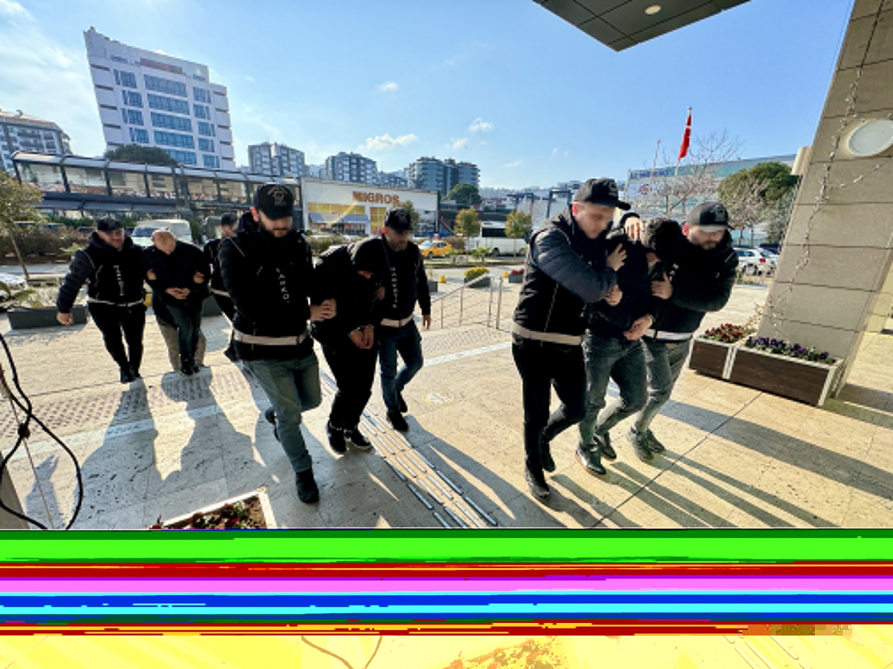 Trabzon'daki uyuşturucu operasyonunda yakalanan 6 zanlı tutuklandı