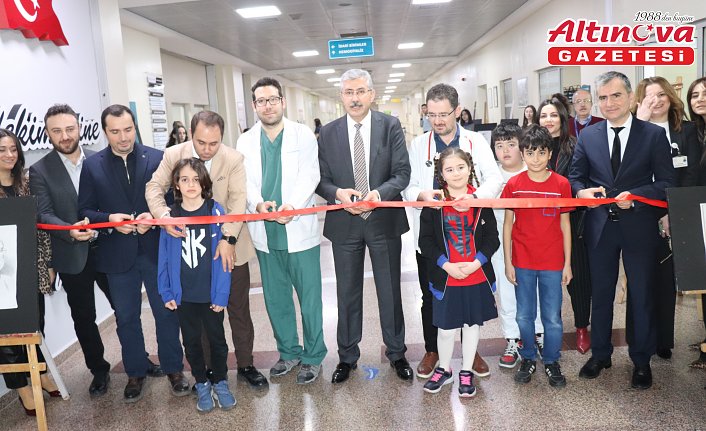 Ünye'de “Tıbbın Sanata Yansıması“ resim sergisi açıldı