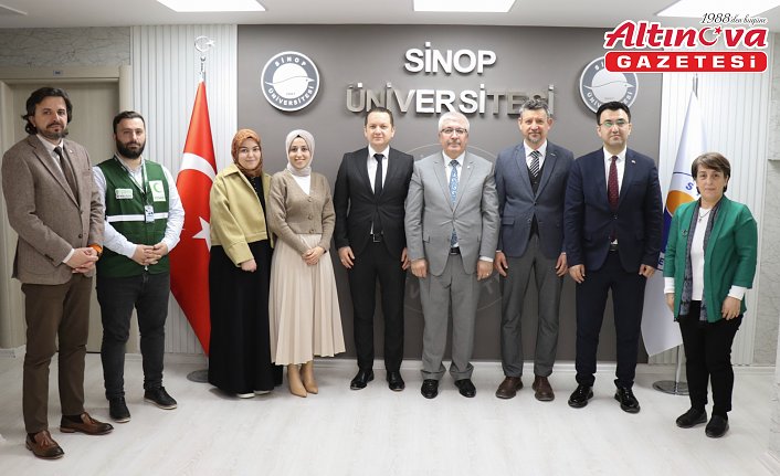 Yeşilay Sinop Şubesinden Rektör Taşdemir'e ziyaret