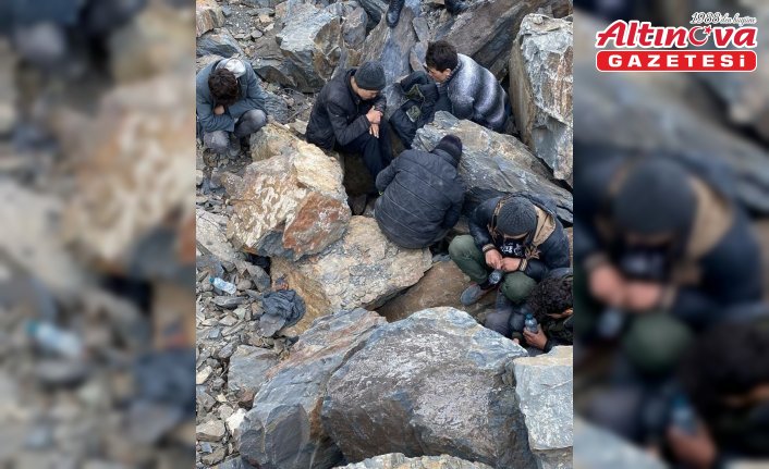Artvin'de göçmen kaçakçılığı iddiasıyla 2 şüpheli tutuklandı