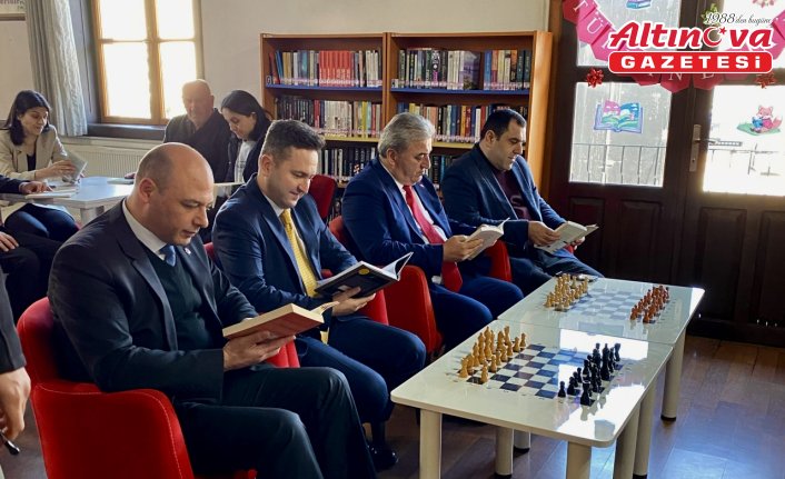 Ayancık'ta ilçesinde kitap okuma etkinliği gerçekleştirildi