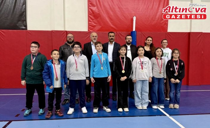 Ayancık’ta masa tenisi ve atletizm yarışmaları düzenlendi