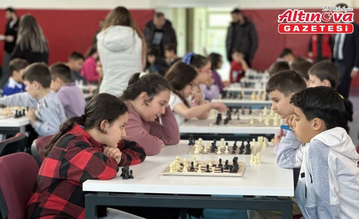 Ayancık'ta minikler satranç turnuvası düzenlendi