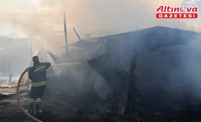 Bolu'da samanlıkta çıkan yangın söndürüldü