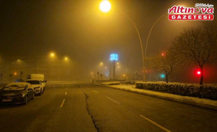 Çorum’da buzlanma ve sis etkili oldu