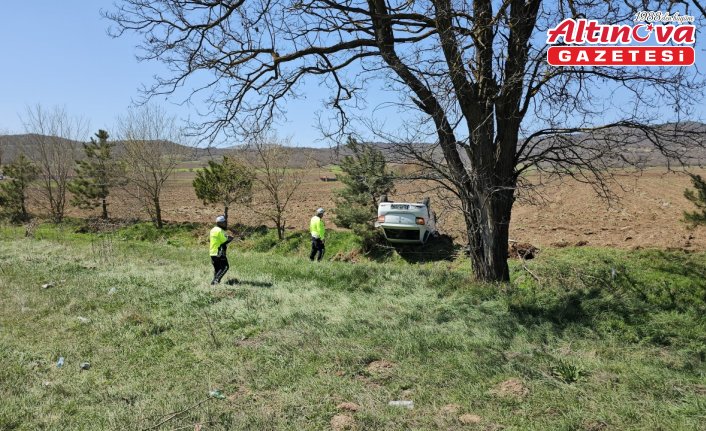 Çorum'da devrilen otomobilin sürücüsü yaralandı