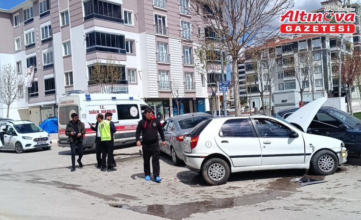 Çorum’da iki otomobilin çarpıştığı kazada 5 kişi yaralandı