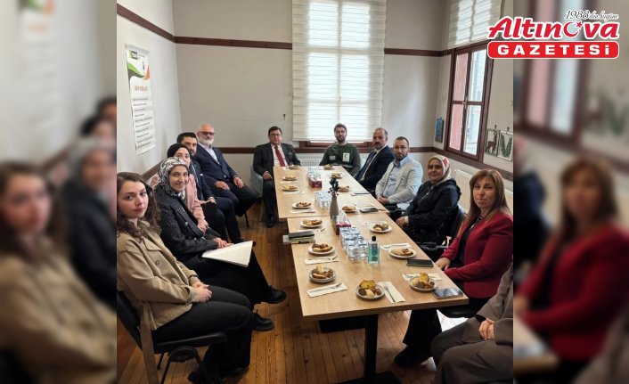 Cumhuriyet Başsavcısı Kılıç ve Denetimli Serbestlik Müdürü Ofluoğlu'ndan Yeşilay'a ziyaret