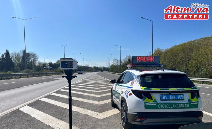 Düzce’de jandarmanın trafik ve asayiş çalışmaları devam ediyor