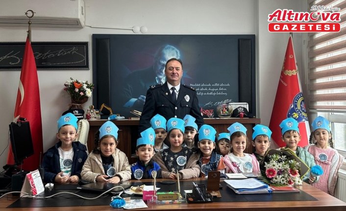 Espiye'de öğrencilerden İlçe Emniyet Müdürlüğü'ne ziyaret