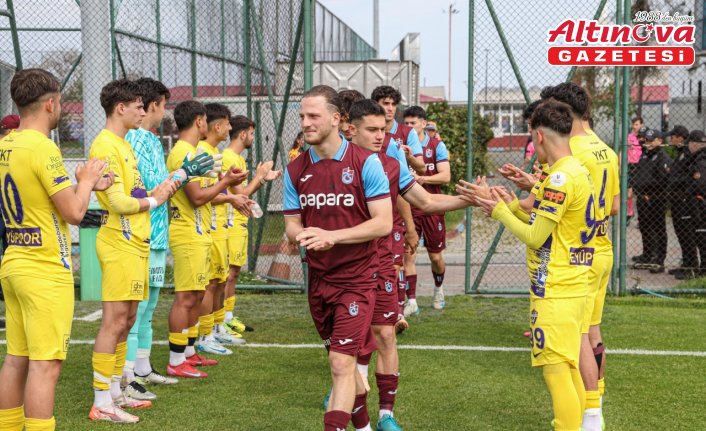 Eyüpspor'un 19 yaş altı takımından rakibi Trabzonspor'a jest