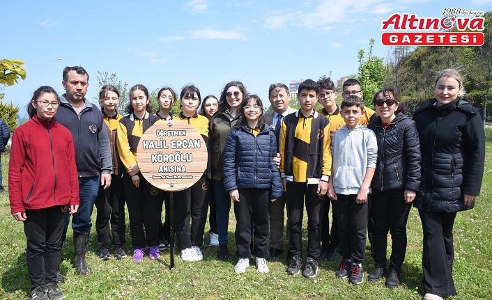 Görele'de öğrenciler vefat eden okul müdür yardımcısı anısına fidan dikti