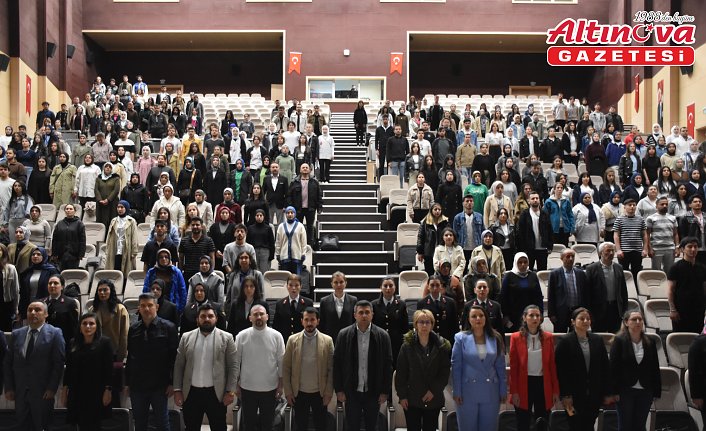 Gümüşhane'de “Kanser Farkındalığı ve Kadın“ konulu konferans gerçekleştirildi