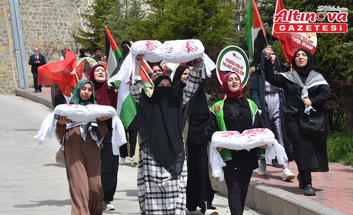 Gümüşhane'de üniversite öğrencileri İsrail'i protesto etti