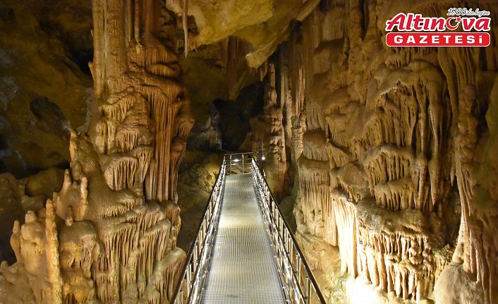 Gümüşhane'deki Karaca Mağarası'nda turizm sezonu başladı