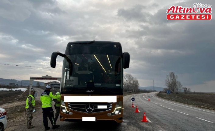 Gümüşhane'de asayiş uygulamasında aranan 49 kişi yakalandı