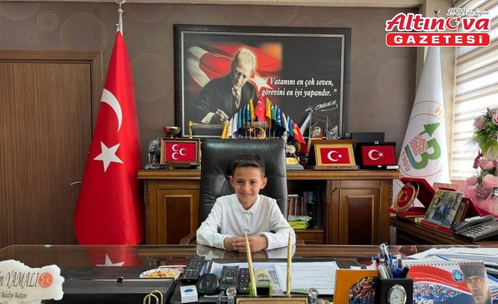 Hanönü'de Kaymakam ve Belediye Başkanı koltuklarına öğrenciler oturdu