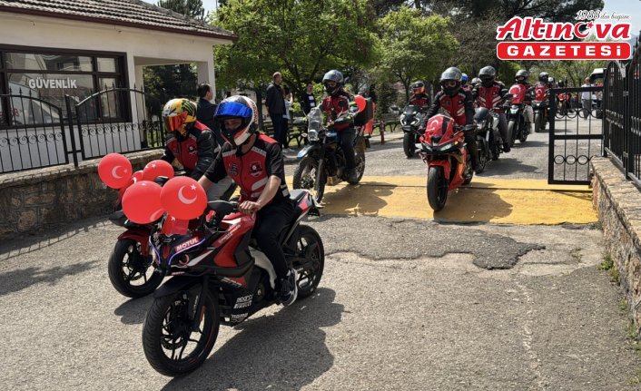 Karabük'te 23 Nisan dolayısıyla araç konvoyu düzenlendi