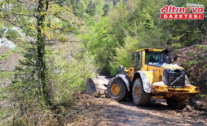 Karabük'te heyelan nedeniyle kapanan köy yolu ulaşıma açıldı
