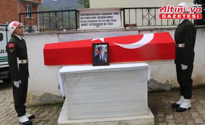 Kıbrıs gazisi Ceylan, Amasya'da son yolculuğuna uğurlandı