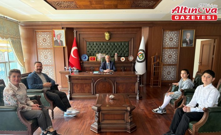 Öğrencilerden Pazar Belediye Başkanı Pervanlar'a ziyaret